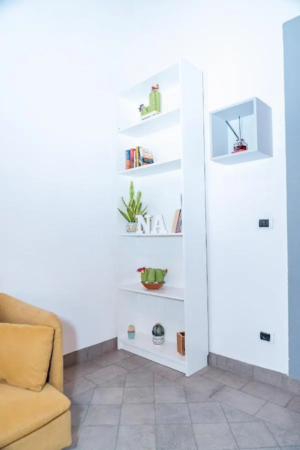 Appartamento In Pieno Centro Storico Con Terrazzo “O'Vicariello” Naples