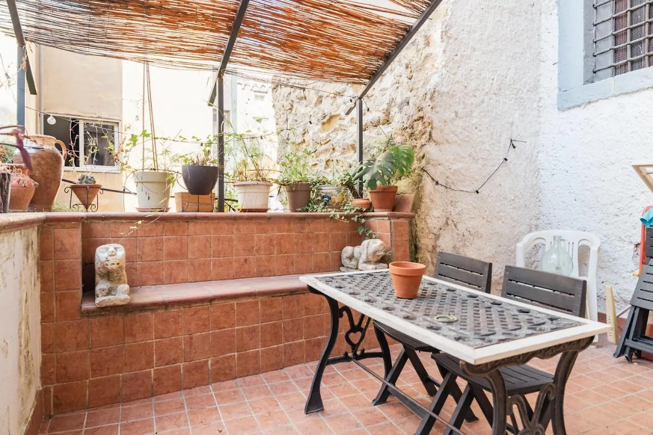 Appartamento In Pieno Centro Storico Con Terrazzo “O'Vicariello” Naples